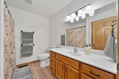 221 La Mans Lane, Eau Claire, WI 54703 - Photo 19