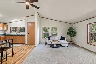 3107 W Folsom St, Eau Claire, WI 54703 - Photo 9