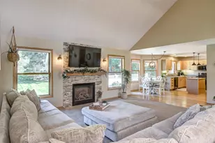 3208 Tiburon Dr, Eau Claire, WI 54701 - Photo 3