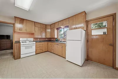 406 E Birch Street, Abbotsford, WI 54405 - Photo 9