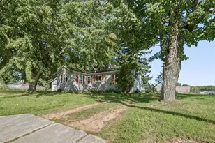 406 E Birch St, Abbotsford, WI 54405 - Photo 3