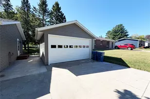 512 E Bracklin St, Rice Lake, WI 54868 - Photo 21