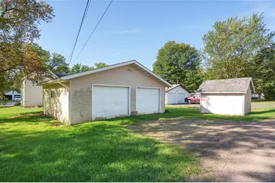 321 E 2nd Avenue, Stanley, WI 54768 - Photo 9