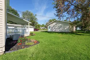 321 E 2nd Ave, Stanley, WI 54768 - Photo 7