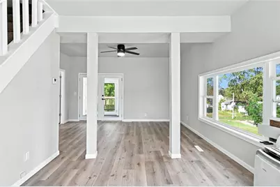 31 W Walnut Street, Chippewa Falls, WI 54729 - Photo 9