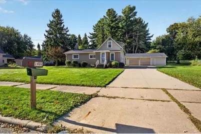 1402 E Blodgett Street, Marshfield, WI 54449 - Photo 3