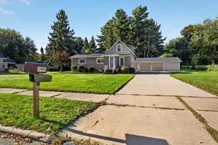 1402 E Blodgett St, Marshfield, WI 54449 - Photo 3