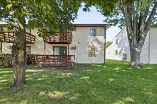 303 Harvest Ln, Altoona, WI 54720 - Photo 5