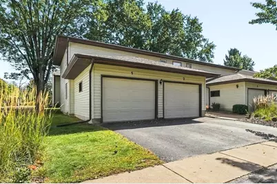 303 Harvest Lane #3, Altoona, WI 54720 - Photo 3