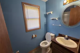 207 W 15th St, Neillsville, WI 54456 - Photo 17