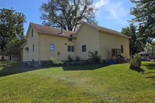 207 W 15th St, Neillsville, WI 54456 - Photo 33