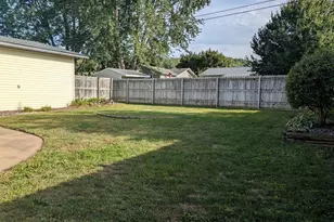 3119 Leslie Ln, Eau Claire, WI 54703 - Photo 5