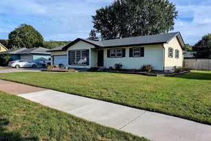 3119 Leslie Ln, Eau Claire, WI 54703 - Photo 3
