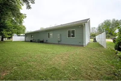 816 10th Street #1-2, Altoona, WI 54720 - Photo 5