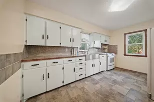 1132 Pershing St, Eau Claire, WI 54703 - Photo 5