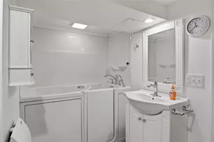 649 Putnam Dr, Eau Claire, WI 54701 - Photo 25