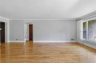 649 Putnam Dr, Eau Claire, WI 54701 - Photo 5