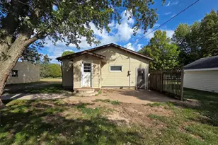 W5587 Davlin St, Sheldon, WI 54766 - Photo 3