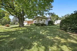 701 Leonard Dr, Eau Claire, WI 54703 - Photo 3