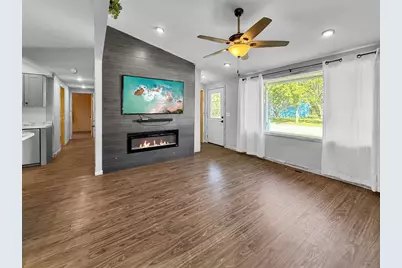 3019 Leslie Lane, Eau Claire, WI 54703 - Photo 5