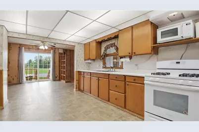 529 W Maple Street, Stanley, WI 54768 - Photo 5