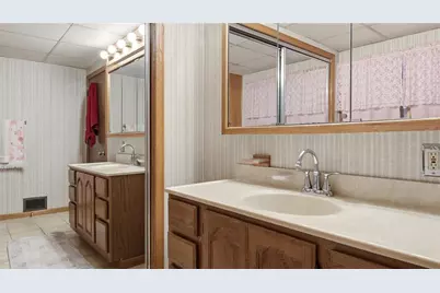 529 W Maple Street, Stanley, WI 54768 - Photo 19