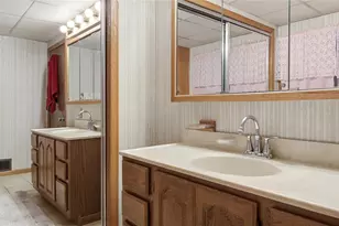 529 W Maple St, Stanley, WI 54768 - Photo 19