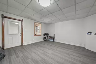 317 Earl St, Eau Claire, WI 54703 - Photo 7