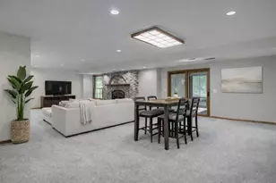 3920 Woodcrest Ct, Eau Claire, WI 54701 - Photo 37