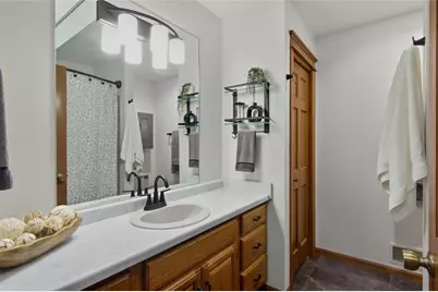 3920 Woodcrest Court, Eau Claire, WI 54701 - Photo 31