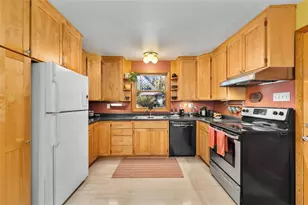 525 Summit Ave, Eau Claire, WI 54701 - Photo 15