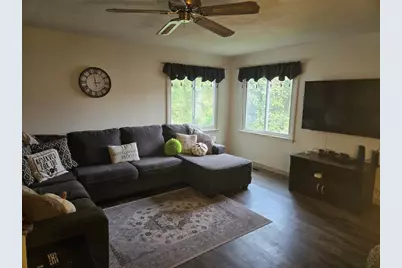 105 E Walnut Street, Chippewa Falls, WI 54729 - Photo 9