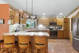 903 Woodglen Ct, Altoona, WI 54720 - Photo 5