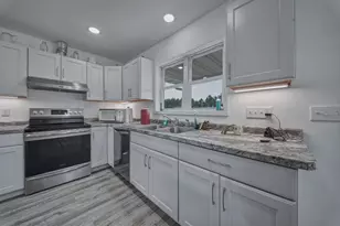 S7867 Windmill Dr, Augusta, WI 54722 - Photo 5