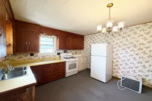 1037 E La Salle Ave, Barron, WI 54812 - Photo 5