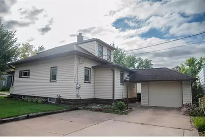 2428 4th Street, Eau Claire, WI 54703 - Photo 5