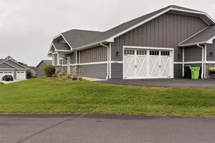 1368 Cypress Ct, Altoona, WI 54720 - Photo 3