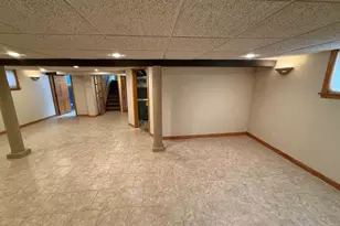 932 Sawyer St, Oshkosh, WI 65250 - Photo 25