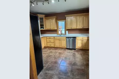 932 Sawyer Street, Oshkosh, WI 65250 - Photo 9