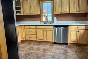 932 Sawyer St, Oshkosh, WI 65250 - Photo 9