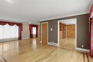 404 W MacArthur Ave, Eau Claire, WI 54701 - Photo 11