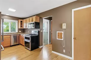 404 W MacArthur Ave, Eau Claire, WI 54701 - Photo 9