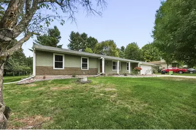 3717 Claymore Lane, Eau Claire, WI 54701 - Photo 3