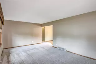 2028 Cornell St, Eau Claire, WI 54703 - Photo 17