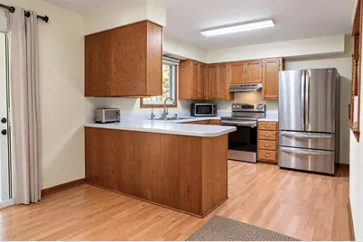 1800 White Oak Drive, Eau Claire, WI 54703 - Photo 3