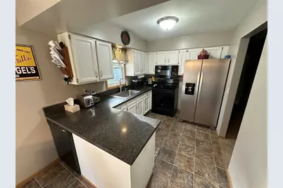 843 Veronica Street, Chippewa Falls, WI 54729 - Photo 7