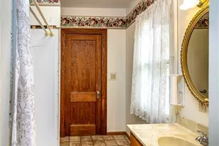 617 Main St, Black River Falls, WI 54615 - Photo 9