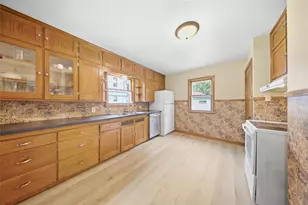 1014 5th Ave, Menomonie, WI 54751 - Photo 5
