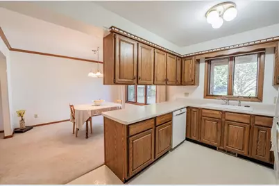 3379 Southgate Court #7, Eau Claire, WI 54701 - Photo 7