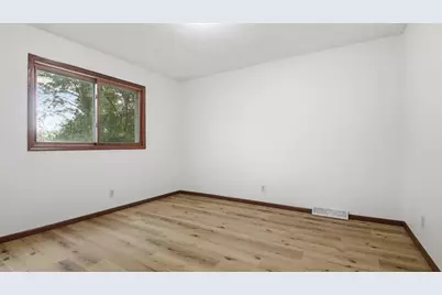 1504 Folsom Street, Eau Claire, WI 54703 - Photo 9